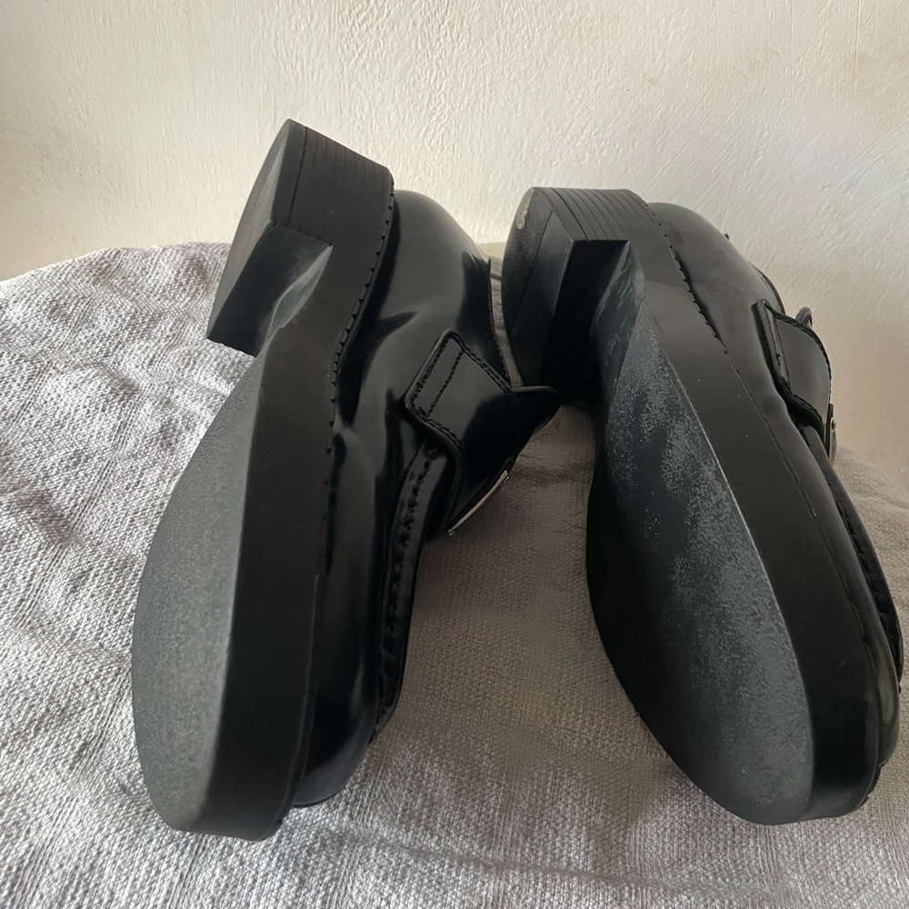 💎⭐️Authentic ⭐️Prada Women’s Leather Slip-On Loafers - Picture 5 of 14